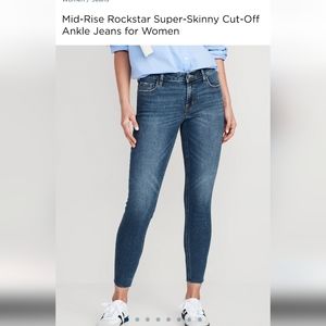 Old Navy Rockstar midrise skinny cut-off ankle jeans